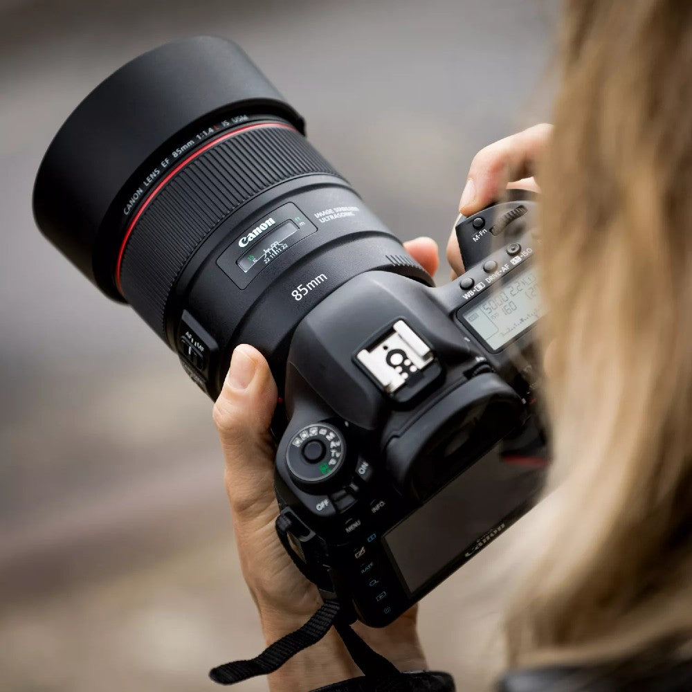 Canon EF 85mm f/1.4L IS USM