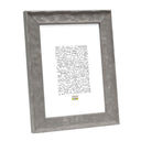 Deknudt Marco de madera en gris con estructura ondulada 18x24 S46HF7