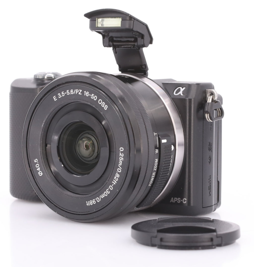 Sony A5000 body zwart + 16-50mm F/3.5-5.6 OSS zwart occasion
