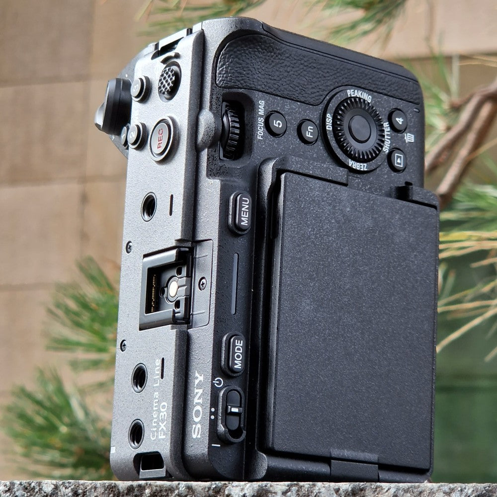 Sony FX30 + XLR handle unit