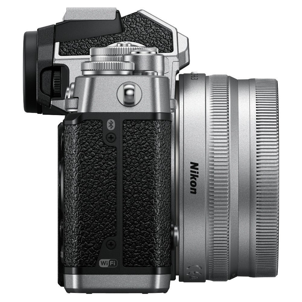 Nikon Z fc + DX 16-50 Silver