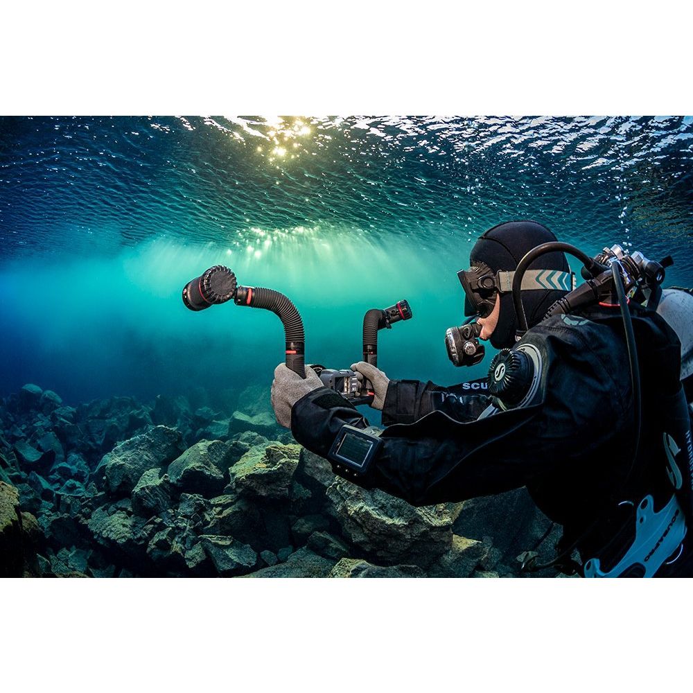Sealife Sea Dragon 5000+ Color Boost COB LED Photo-Video Light (Incl. Tête d'éclairage, Adaptateur Flex-Connect YS & Ball Joint 1", Batterie et Chargeur)