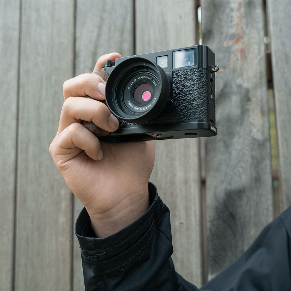 SmallRig 5224 L-förmige Montageplatte mit Holzgriff für FUJIFILM X halb, schwarz