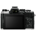OM SYSTEM OM-5 II argento + 45mm f/1.8