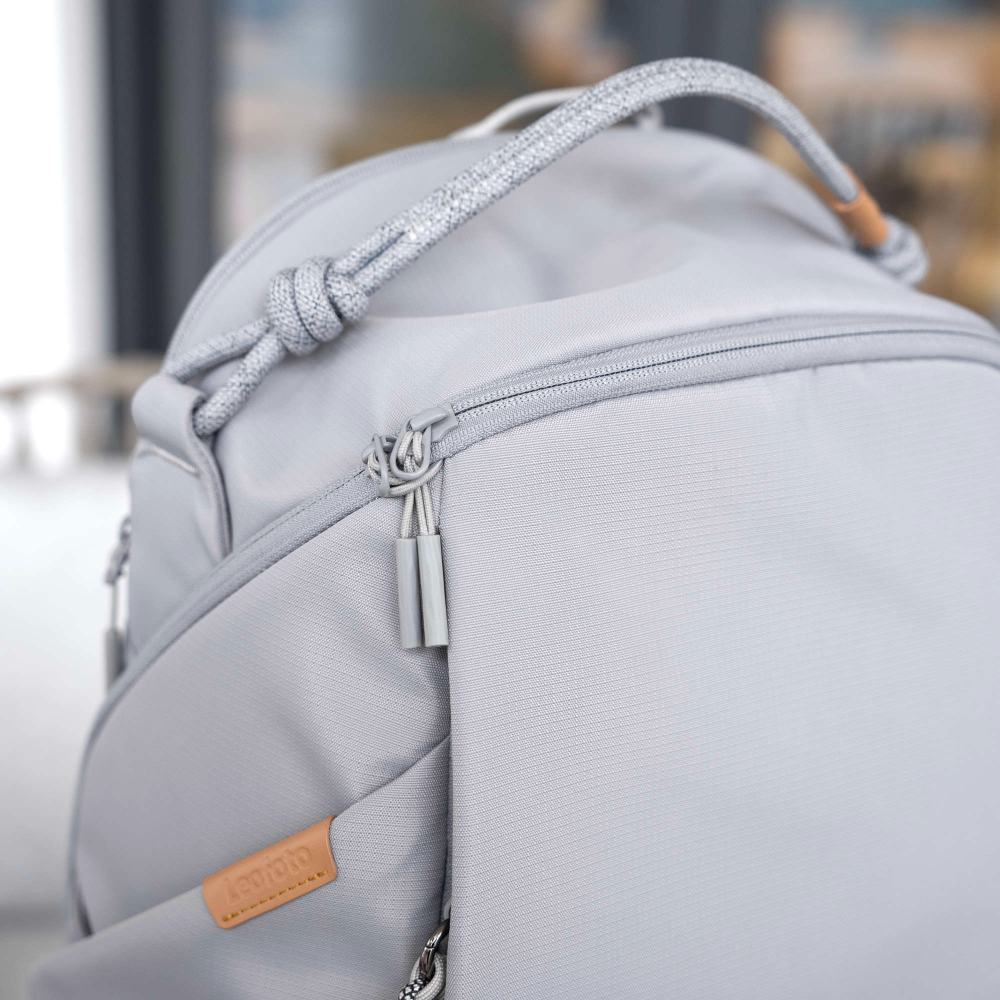 Leofoto Daily Lite Series Backpack 23L - Grau inkl. Kamera-Cube