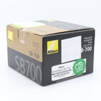 Nikon Speedlight SB-700 usato