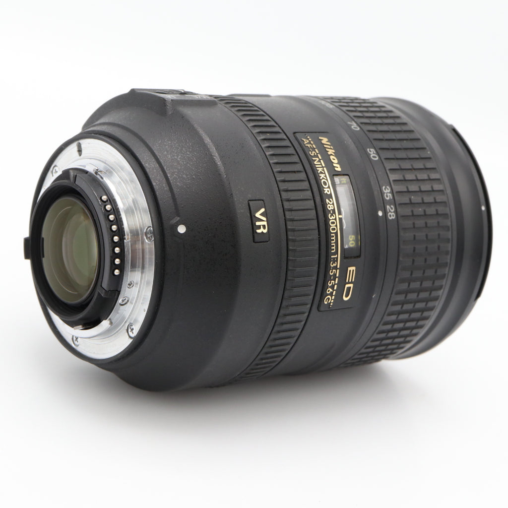 Nikon AF-S 28-300mm f/3.5-5.6G ED VR gebraucht