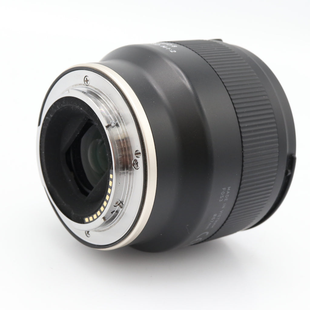 Tamron 35mm f/2.8 DI III OSD 1/2 Macro Sony FE usato
