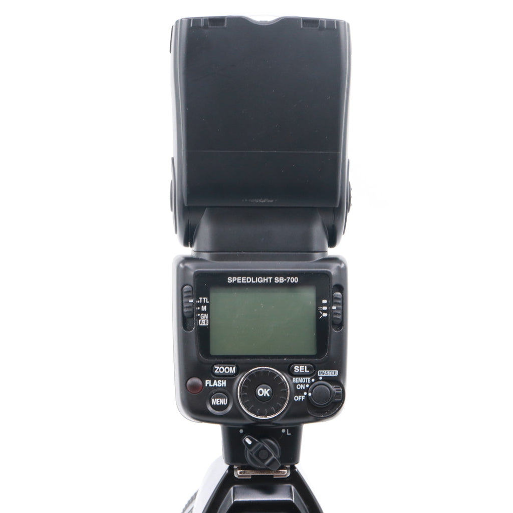 Nikon Speedlight SB-700 usato
