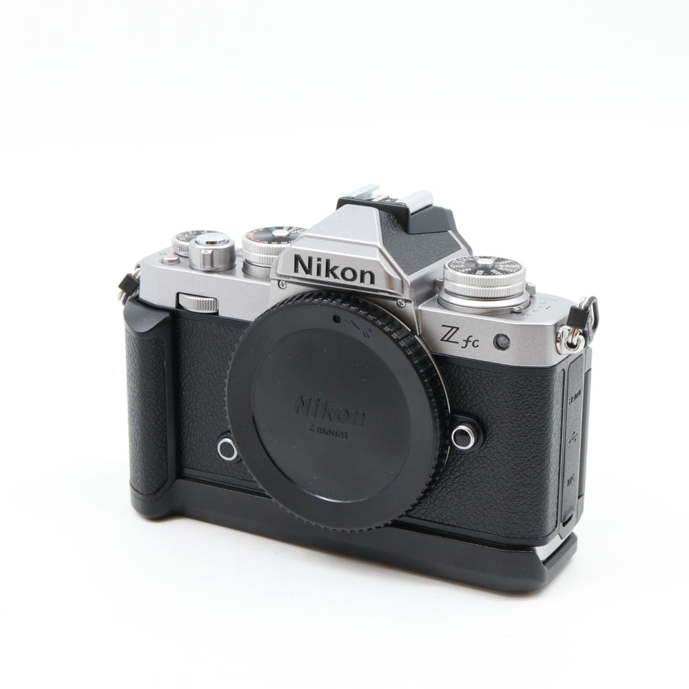 Nikon Z fc Gehäuse + GR-1 gebraucht