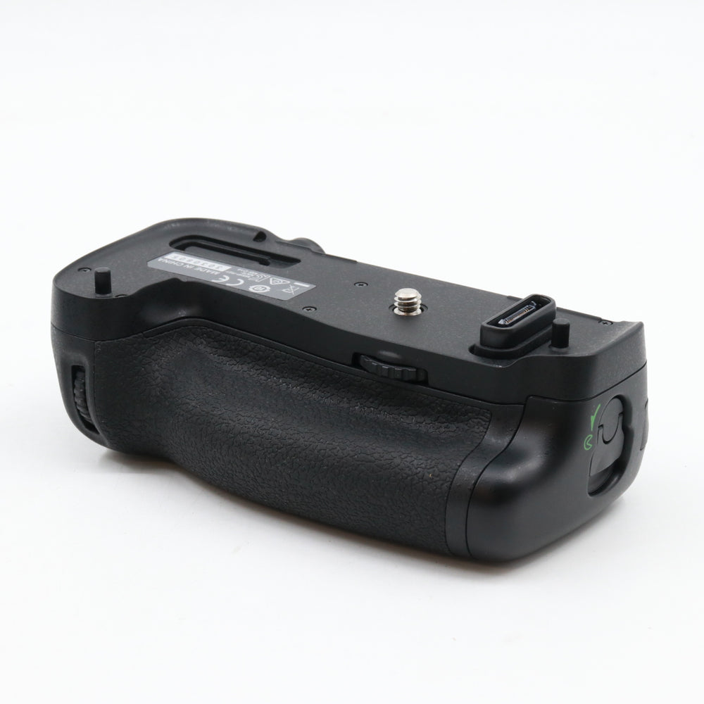 Nikon MB-D16 Batteriegriff gebraucht