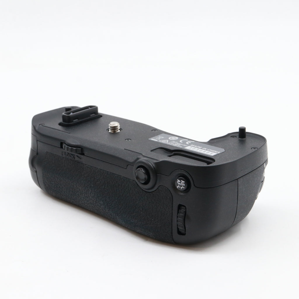 Nikon MB-D16 Batteriegriff gebraucht
