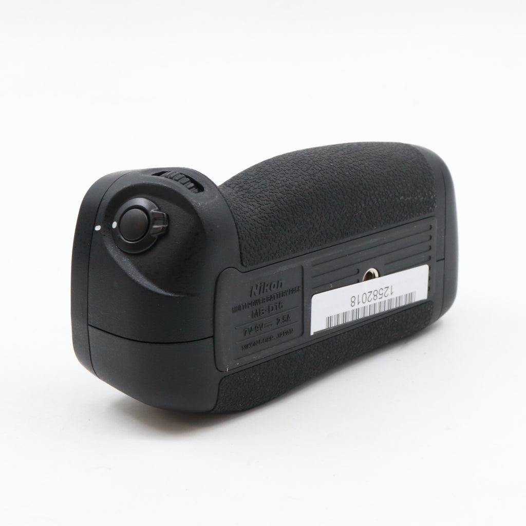 Nikon MB-D16 Batteriegriff gebraucht
