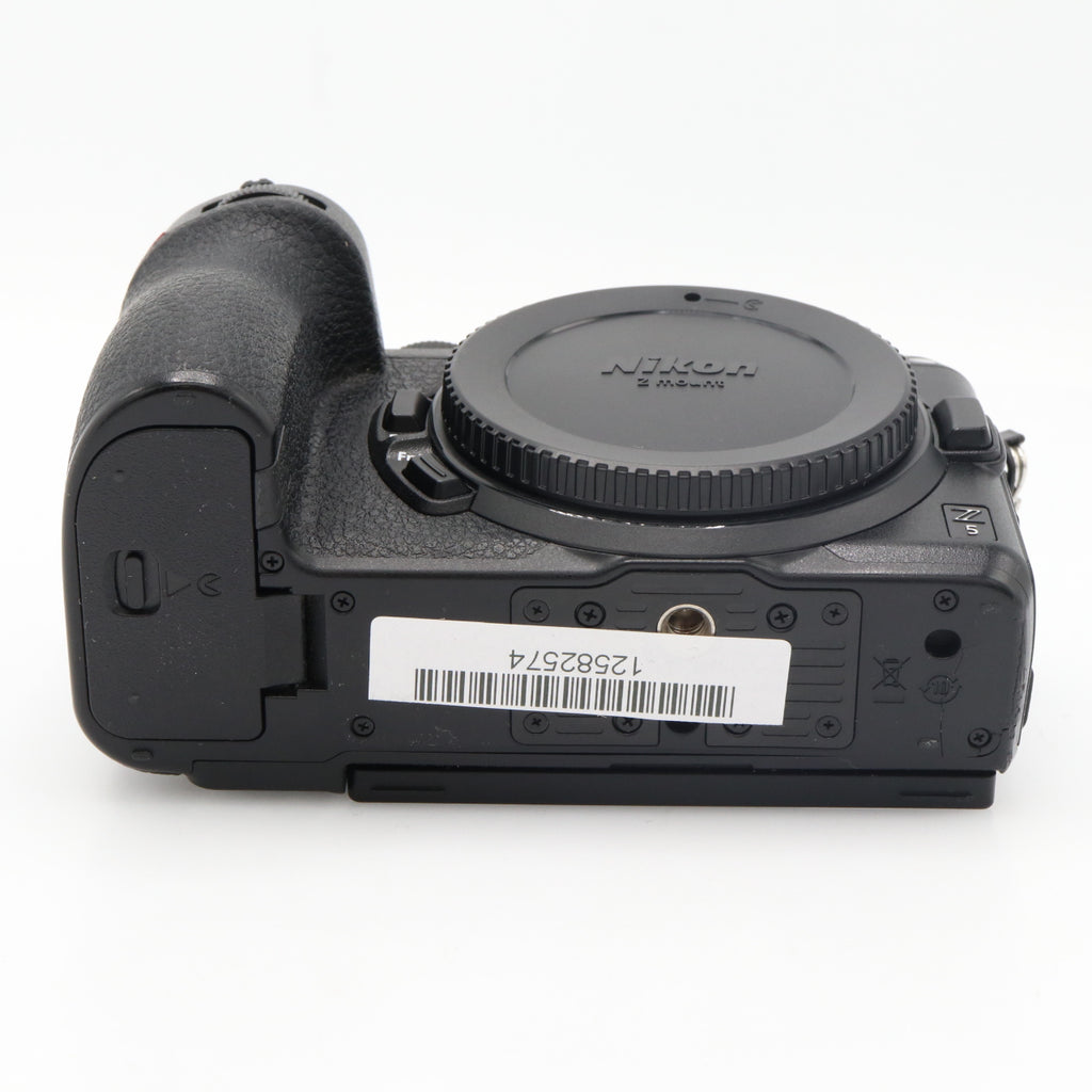 Nikon Z5 body tweedehands
