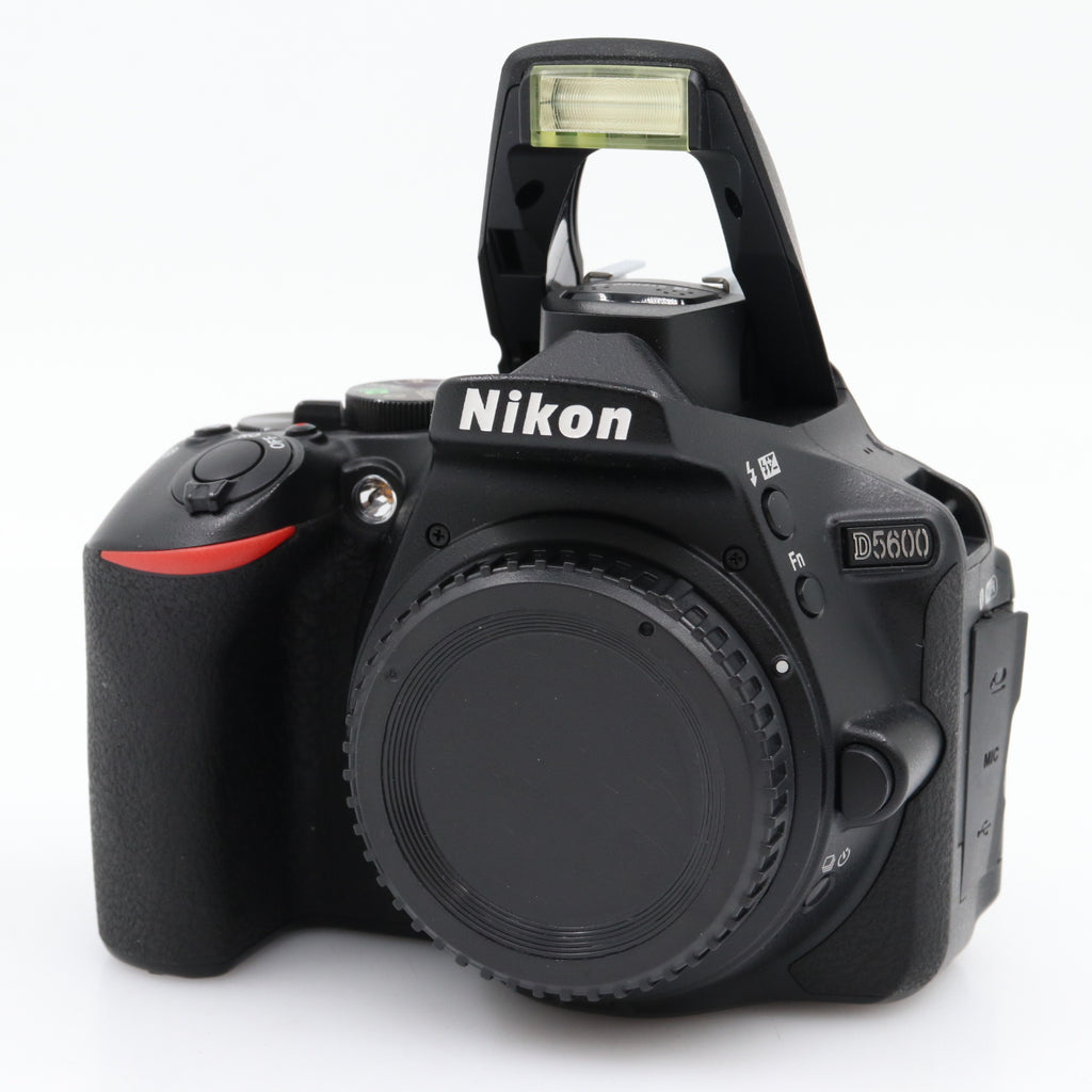 Nikon D5600 boîtier occasion