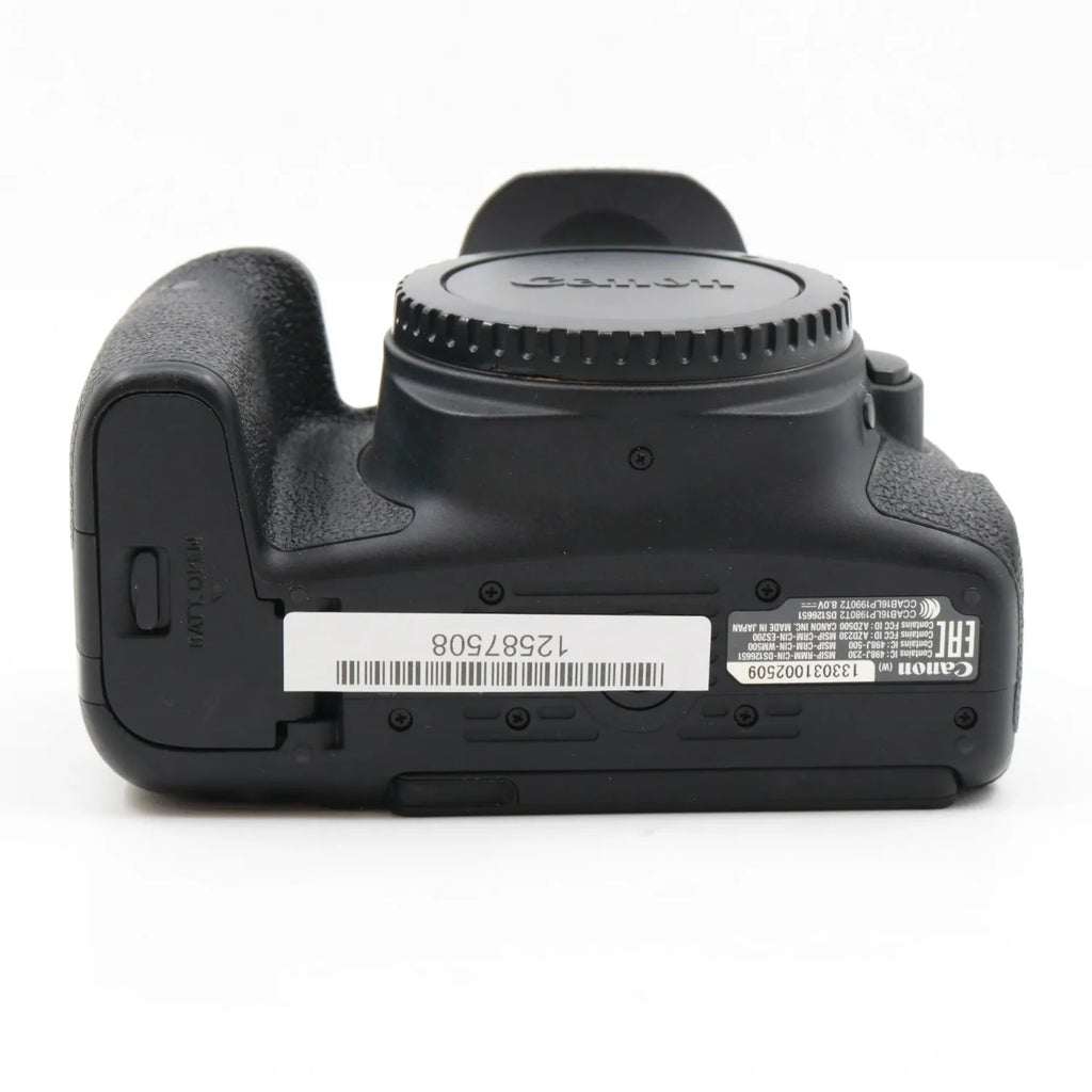 Canon EOS 77D body used