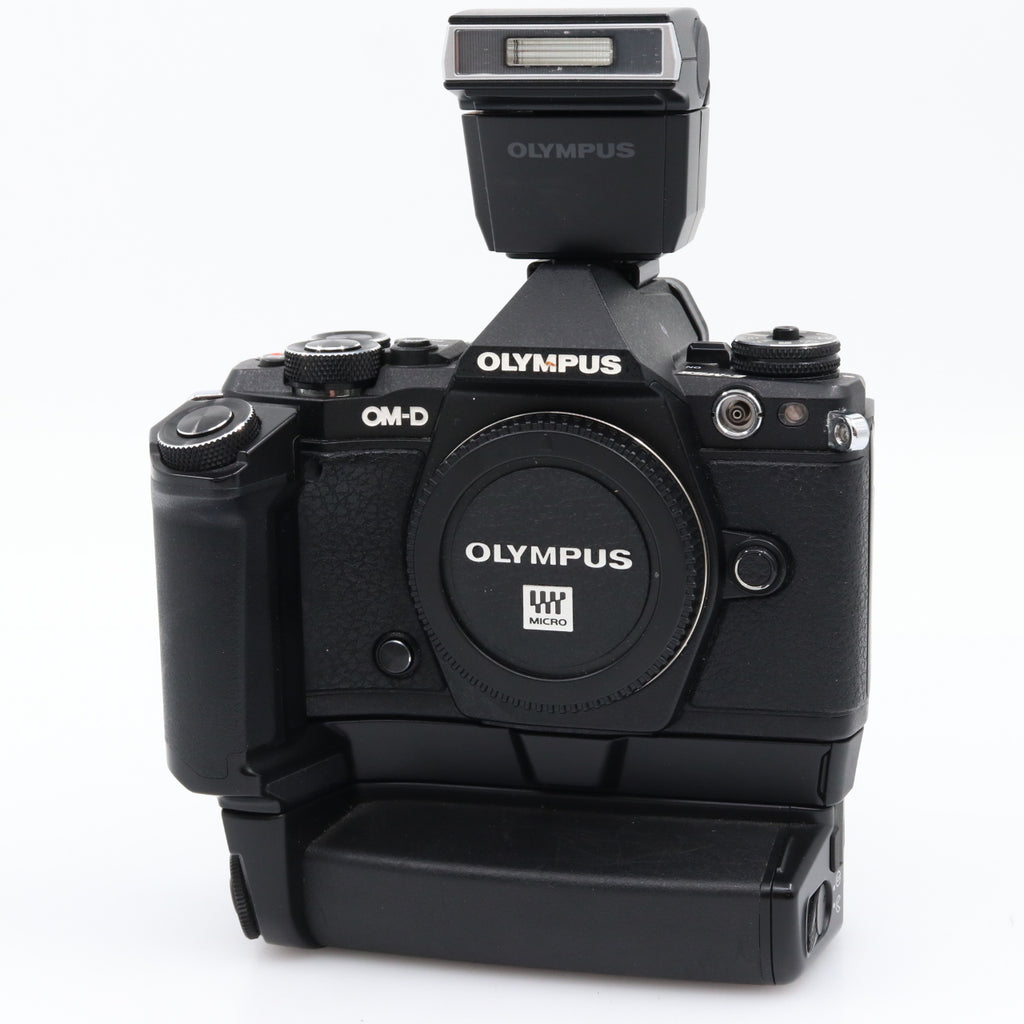 Olympus OM-D E-M5 Mark II + HLD-6P tweedehands