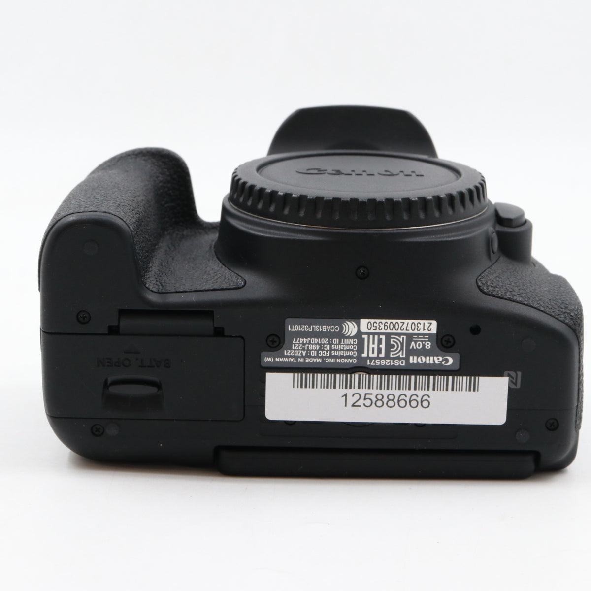 Canon EOS 750D body used