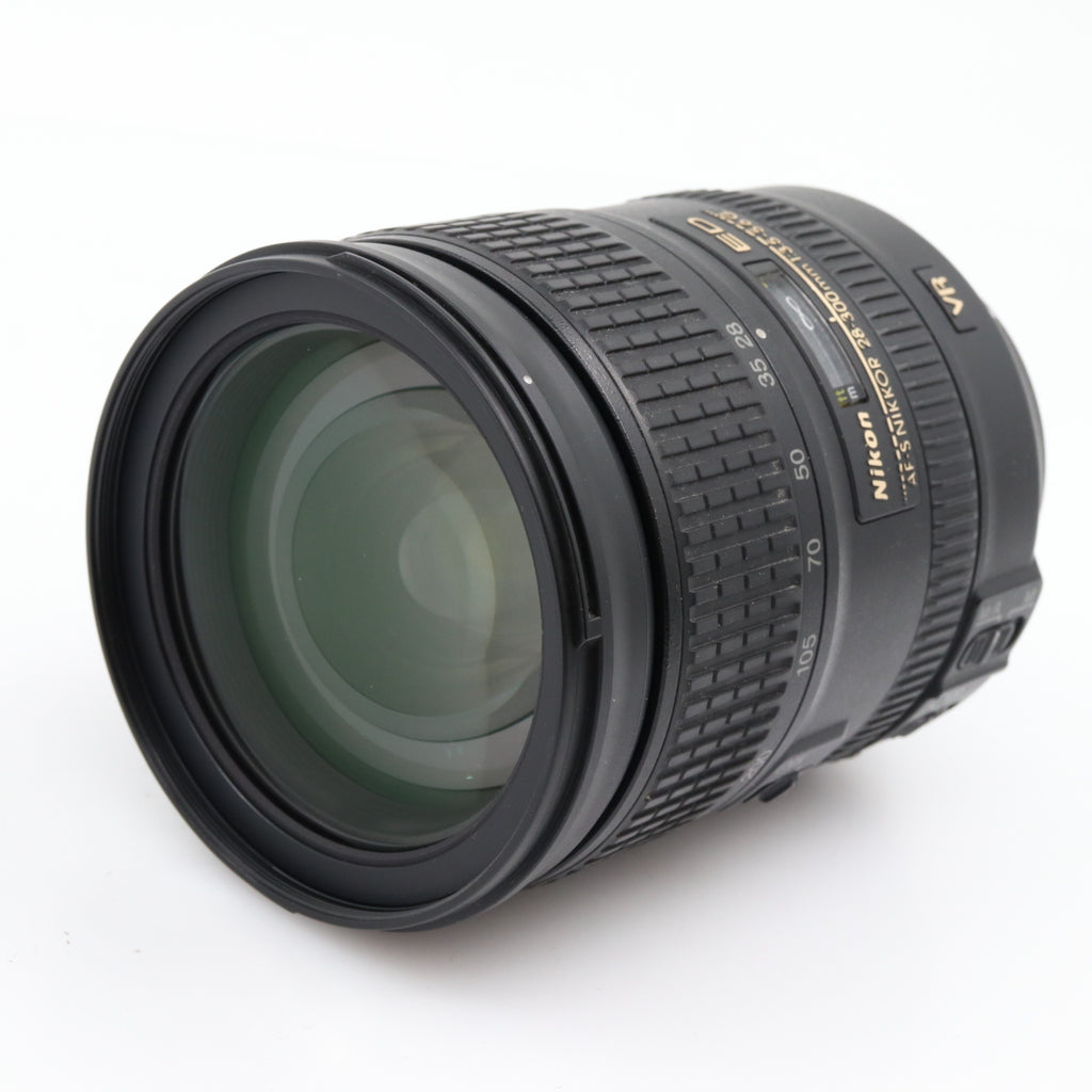 Nikon AF-S 28-300mm f/3.5-5.6G ED VR tweedehands
