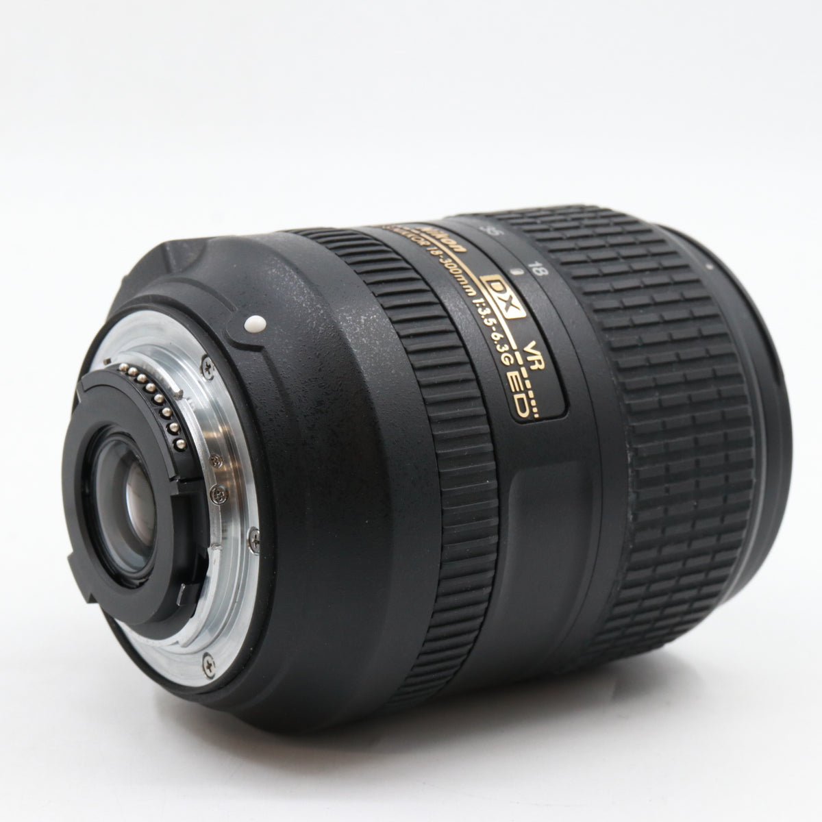 Nikon AF-S 18-300mm f/3.5-5.6G ED VR DX tweedehands