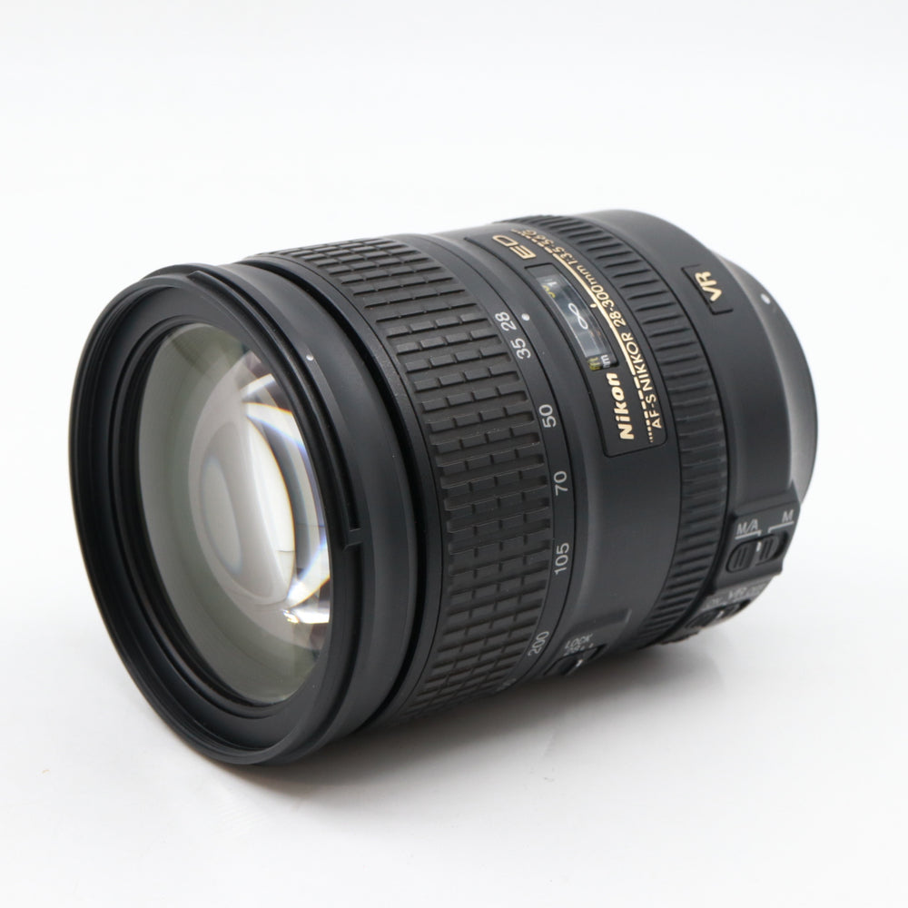 Nikon AF-S 28-300mm f/3.5-5.6G ED VR tweedehands