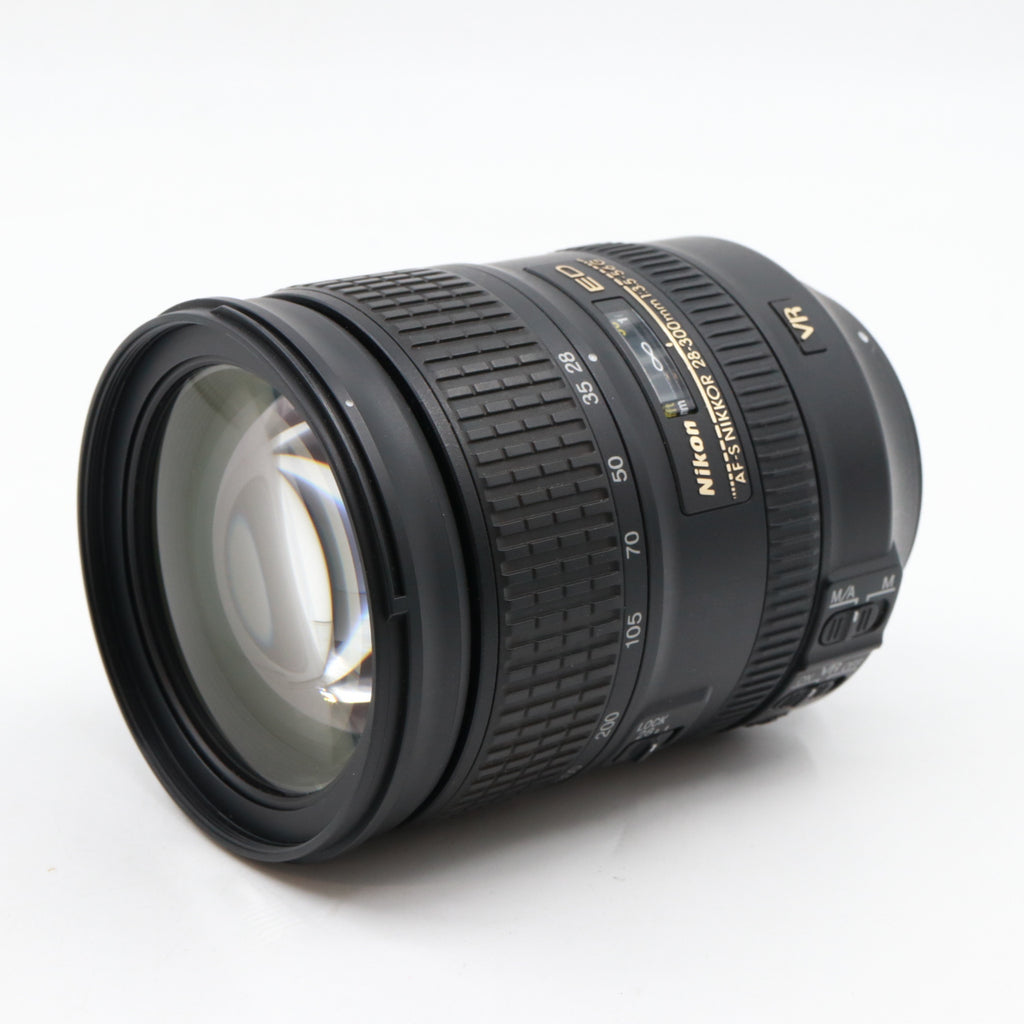 Nikon AF-S 28-300mm f/3.5-5.6G ED VR tweedehands