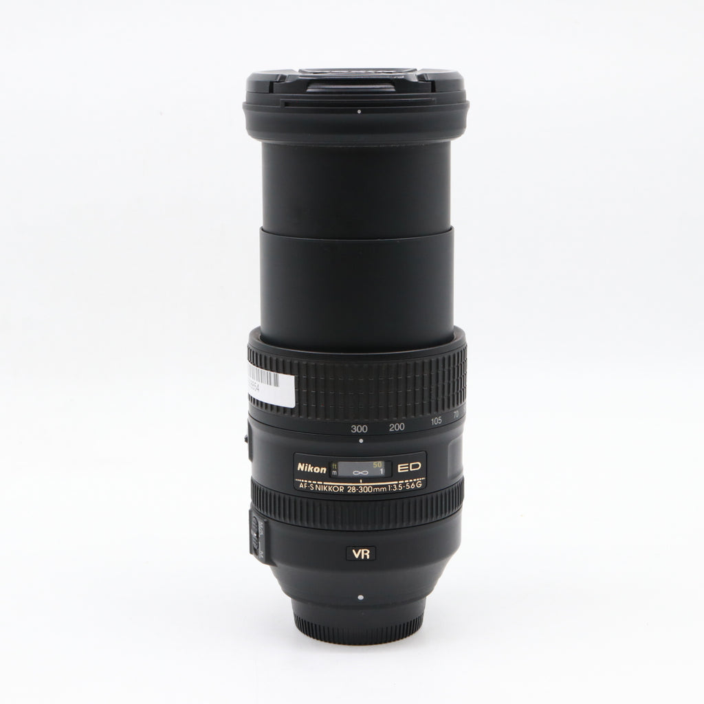Nikon AF-S 28-300mm f/3.5-5.6G ED VR tweedehands
