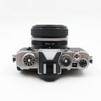 Nikon Z fc + 28mm F/2.8 special edition tweedehands