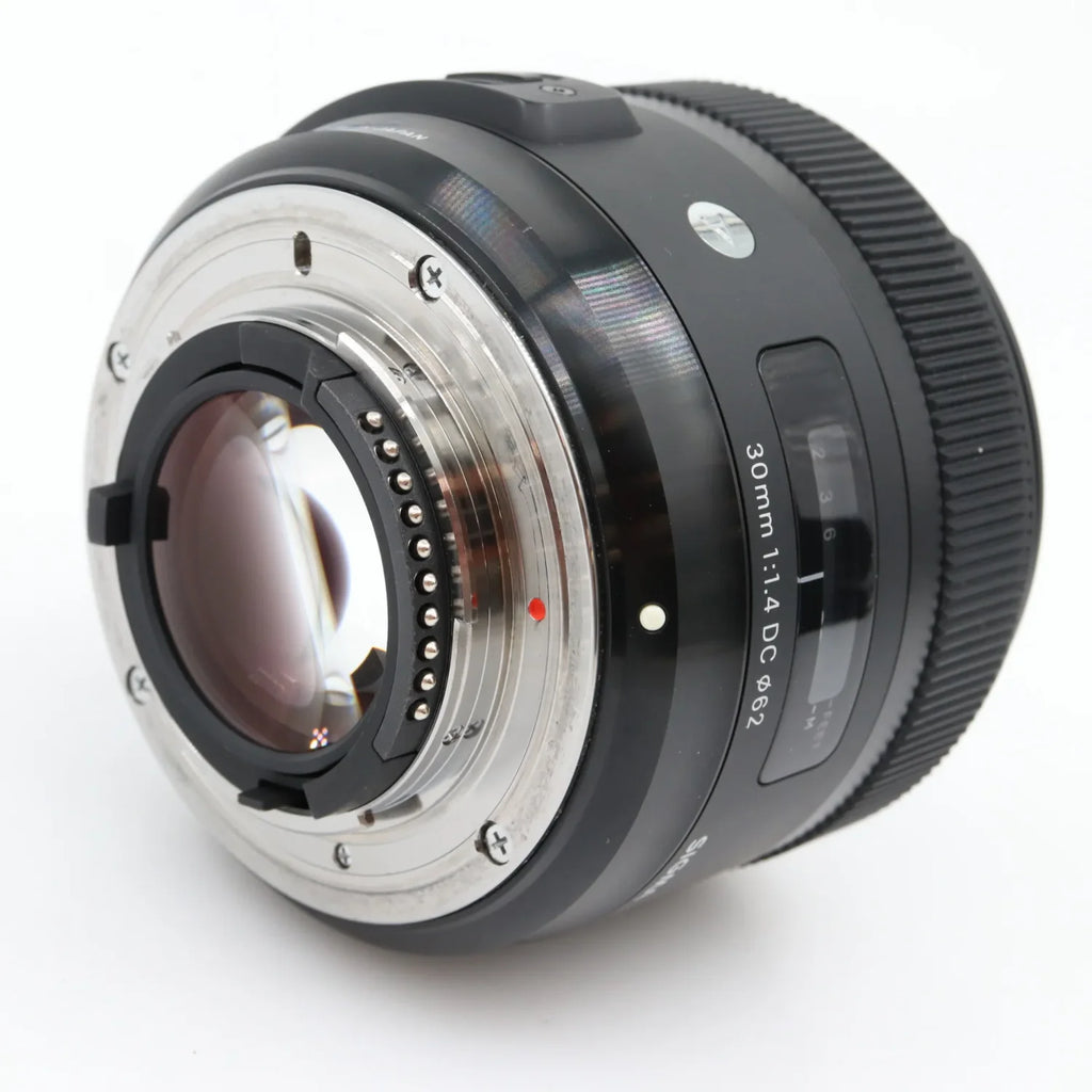 Sigma 30mm f/1.4 ART DC HSM Nikon DX tweedehands