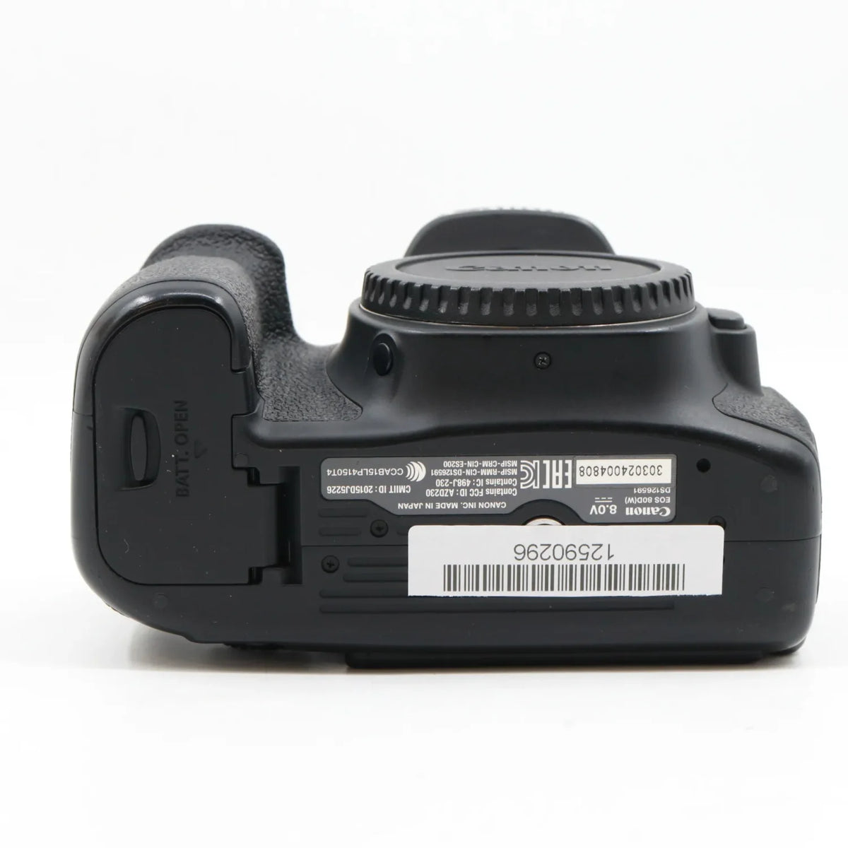 Canon EOS 80D body used
