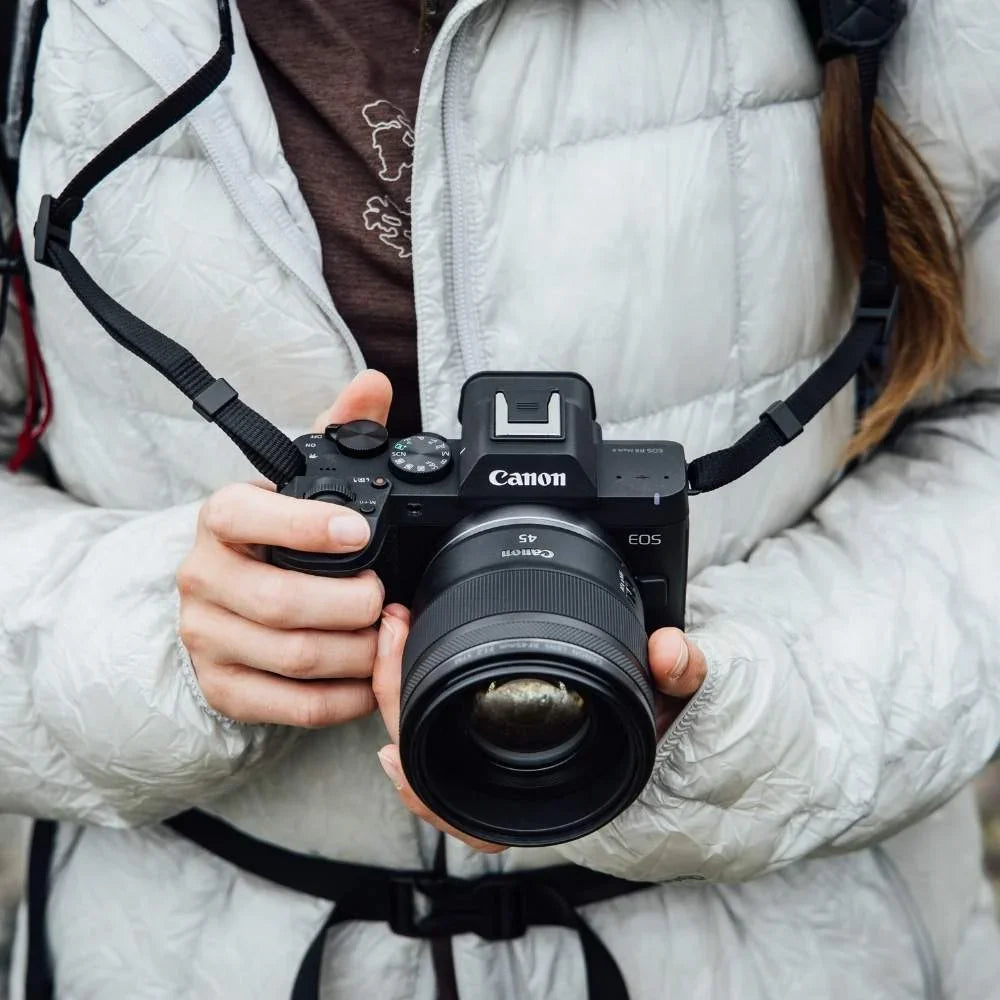 Canon EOS R8 Mark II body + LP-E17 accu camerakit