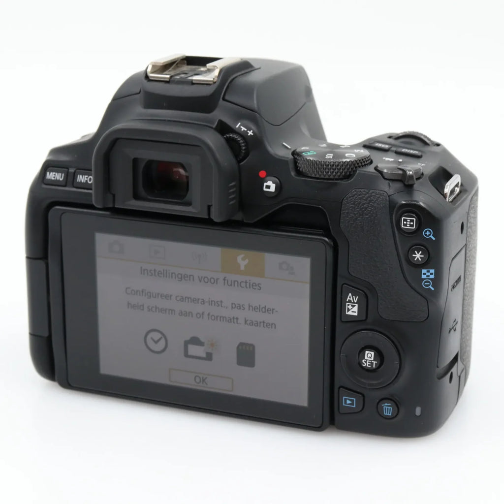 Canon EOS 250D