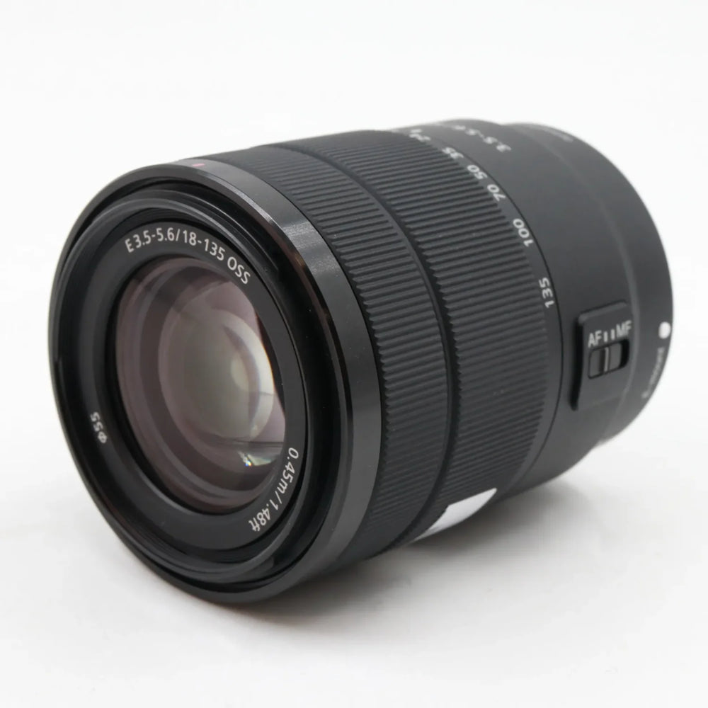 Sony E 18-135mm f/3.5-5.6 OSS