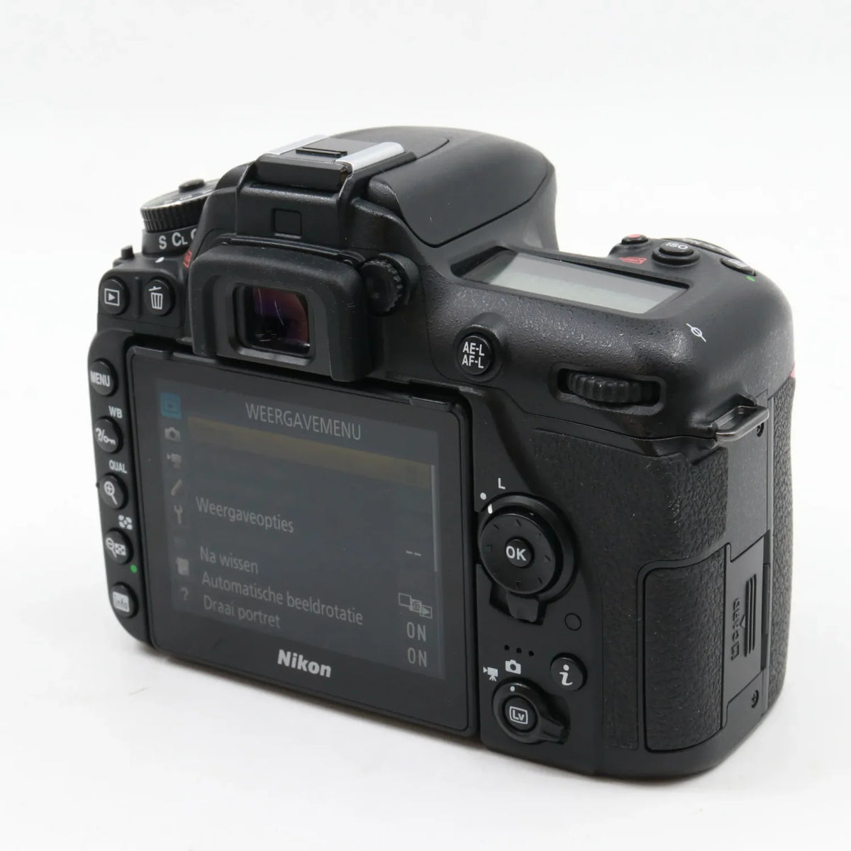 Nikon D7500