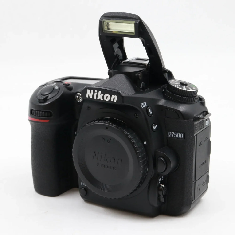 Nikon D7500