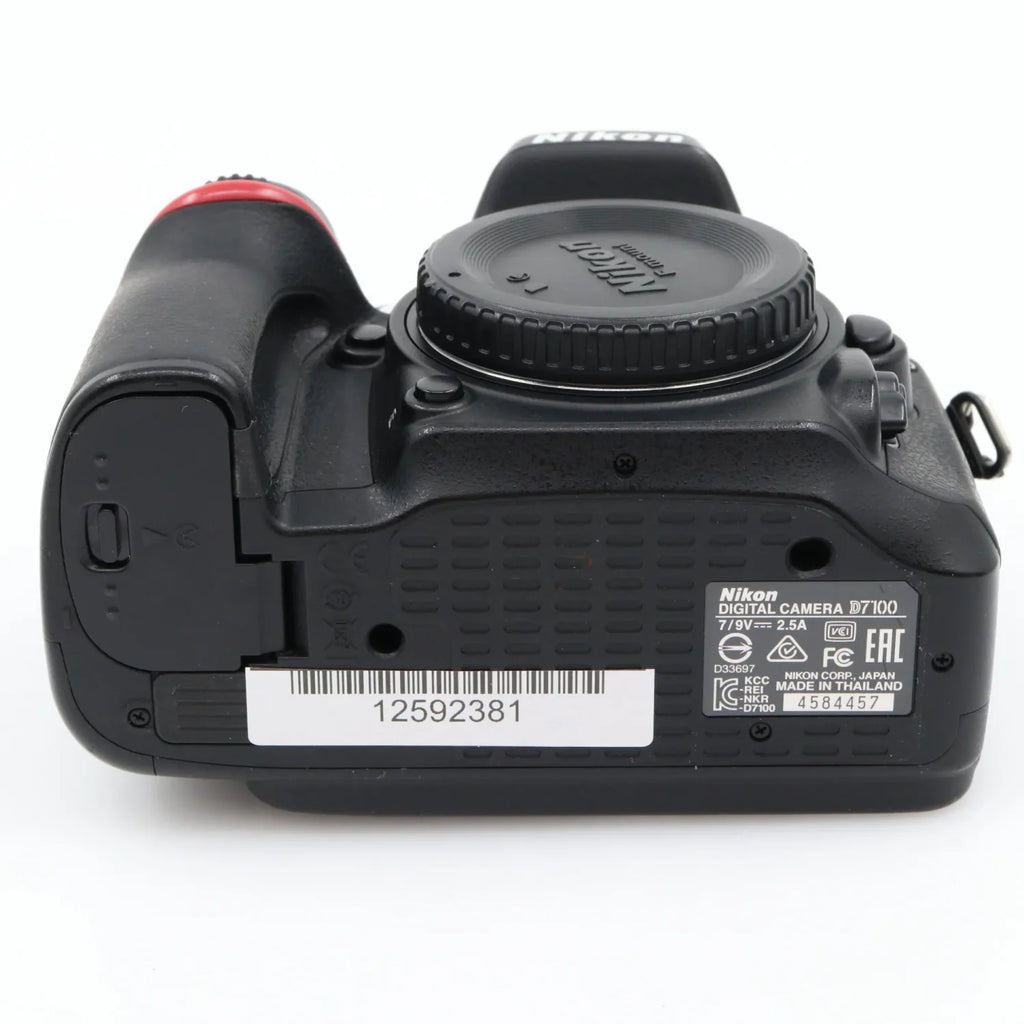 Nikon D7100 body used