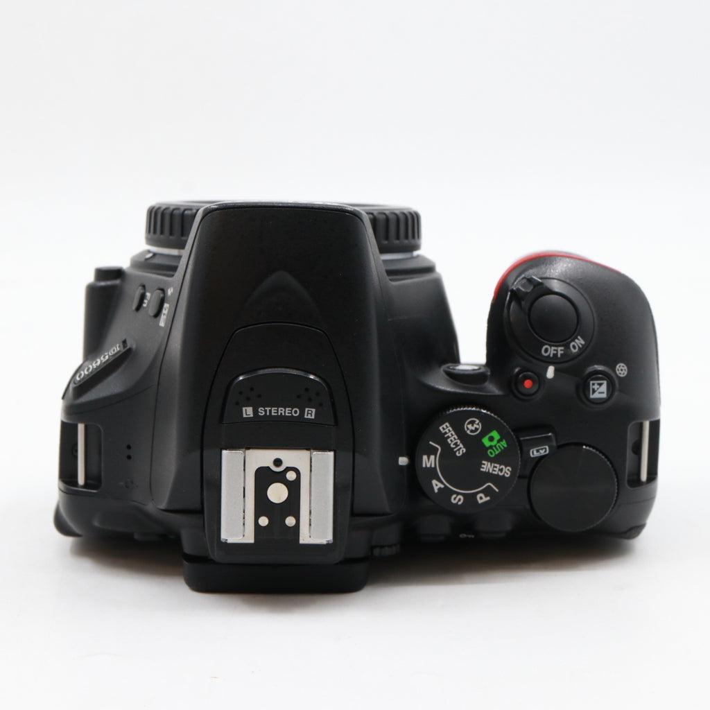 Nikon D5600 body tweedehands