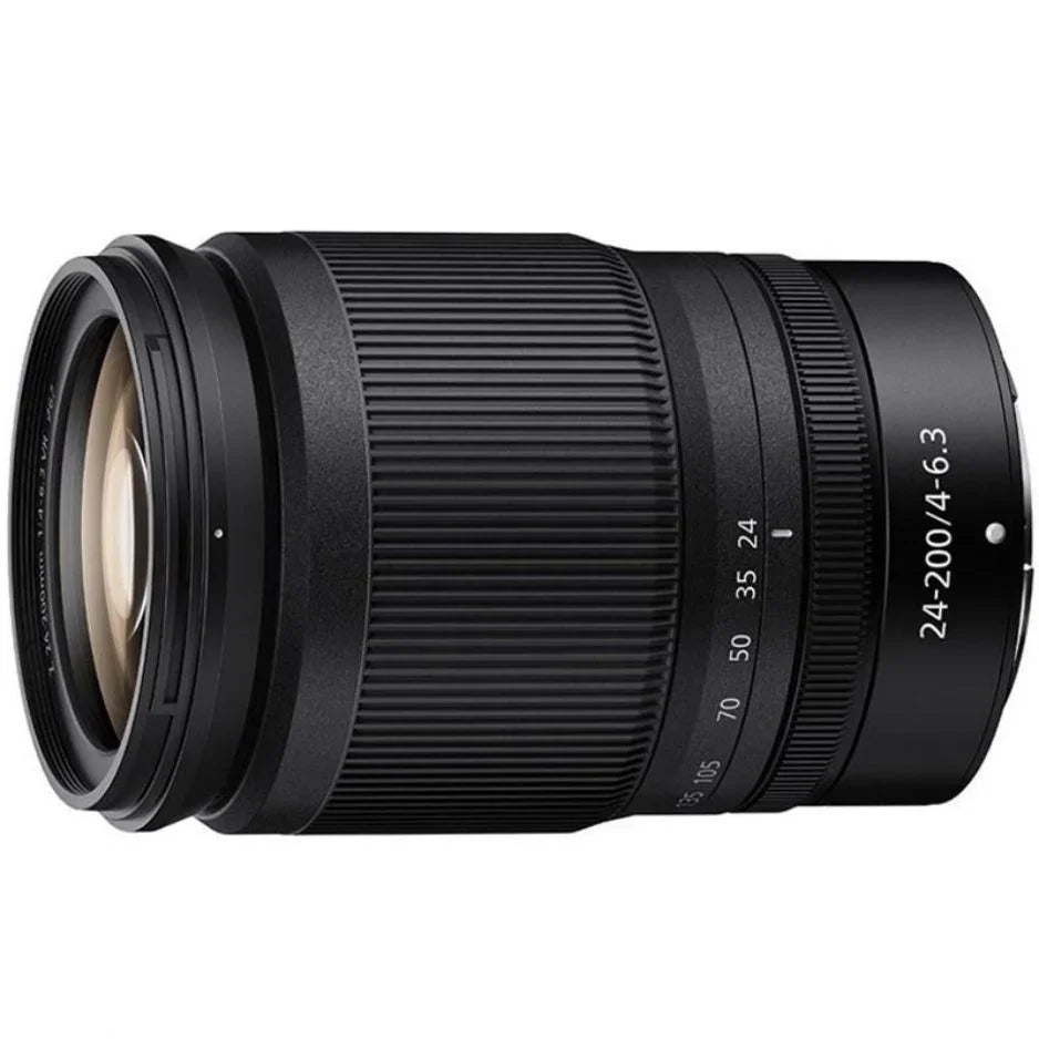Nikon Z5 IIC Silber + 24-200mm F/4.0-6.3 VR