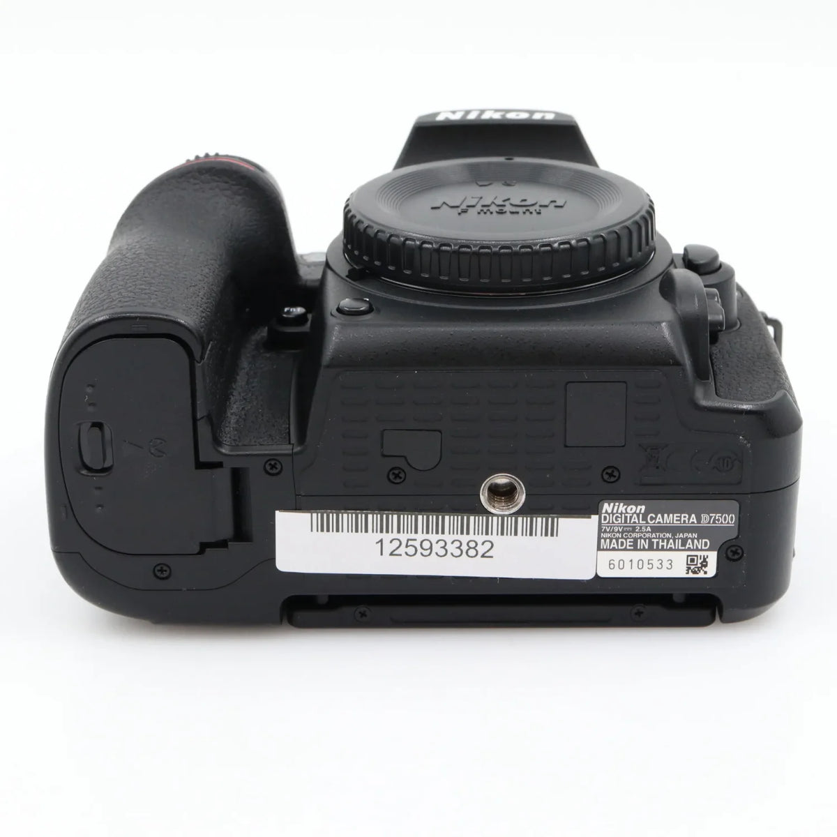 Nikon D7500