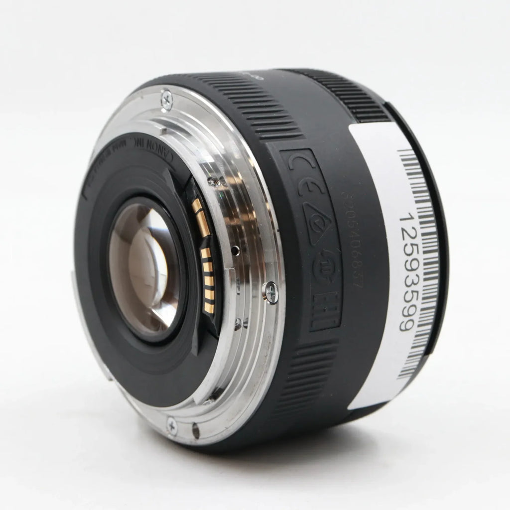 Canon EF 50mm f/1.8 STM