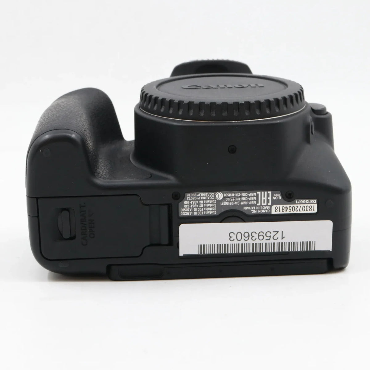 Canon EOS 200D