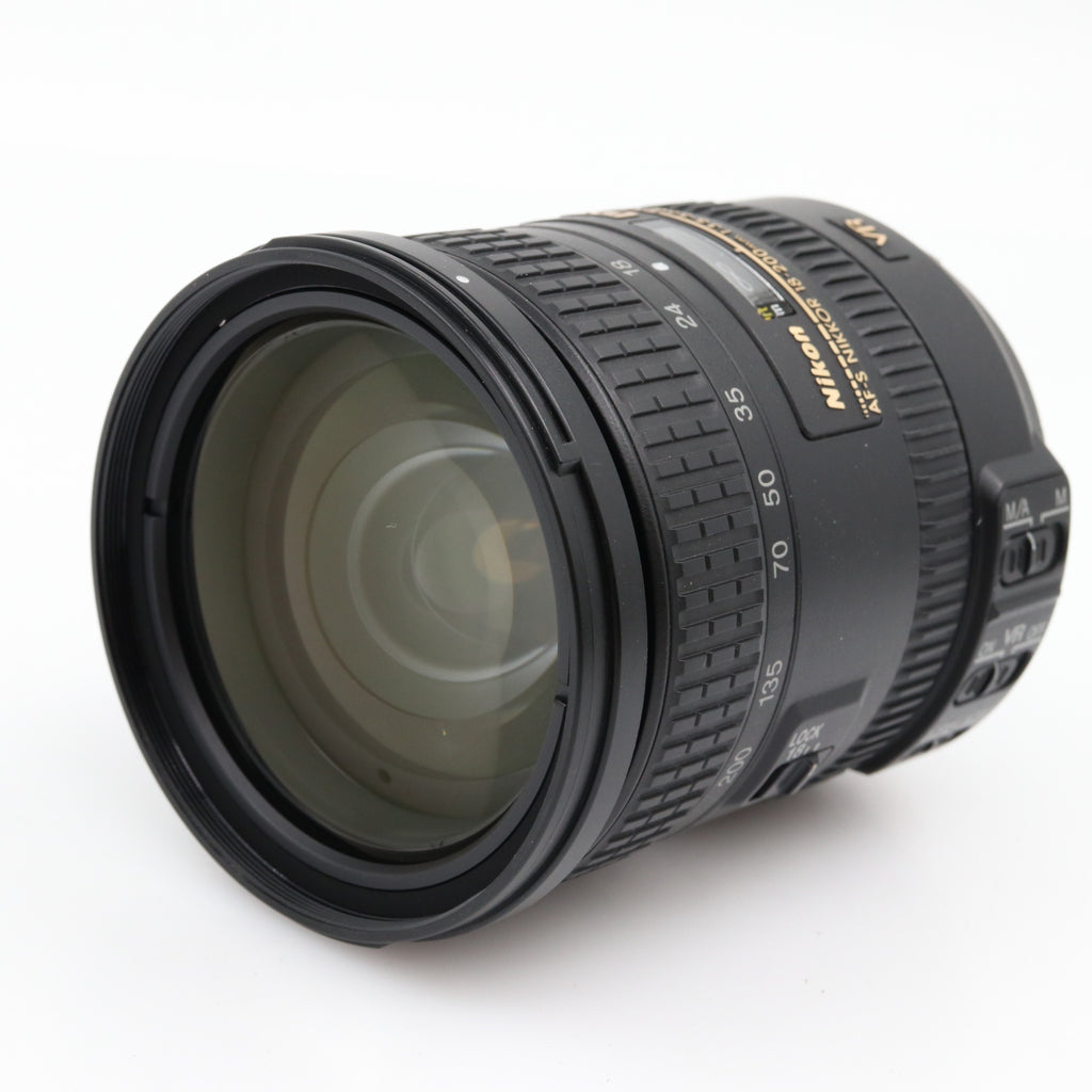 Nikon AF-S 18-200mm f/3.5-5.6G ED DX VR II segunda mano