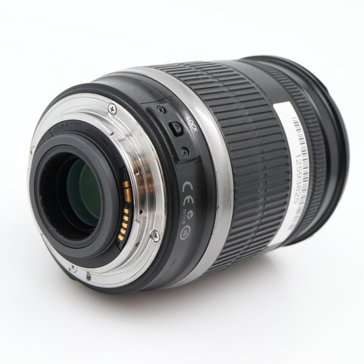 Canon EF-S 18-200mm f/3.5-5.6 IS tweedehands