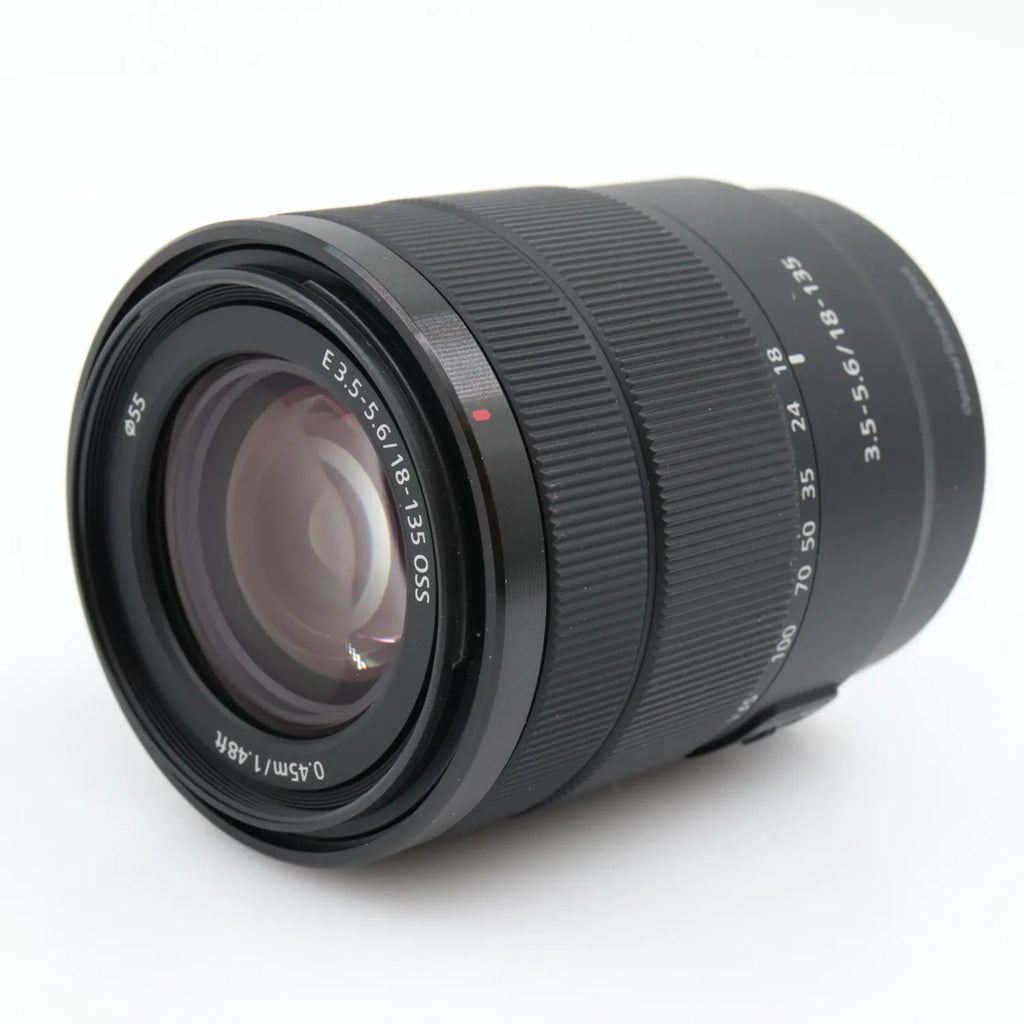Sony E 18-135mm f/3.5-5.6 OSS usato