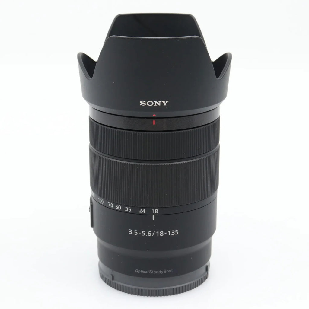 Sony E 18-135mm f/3.5-5.6 OSS usato