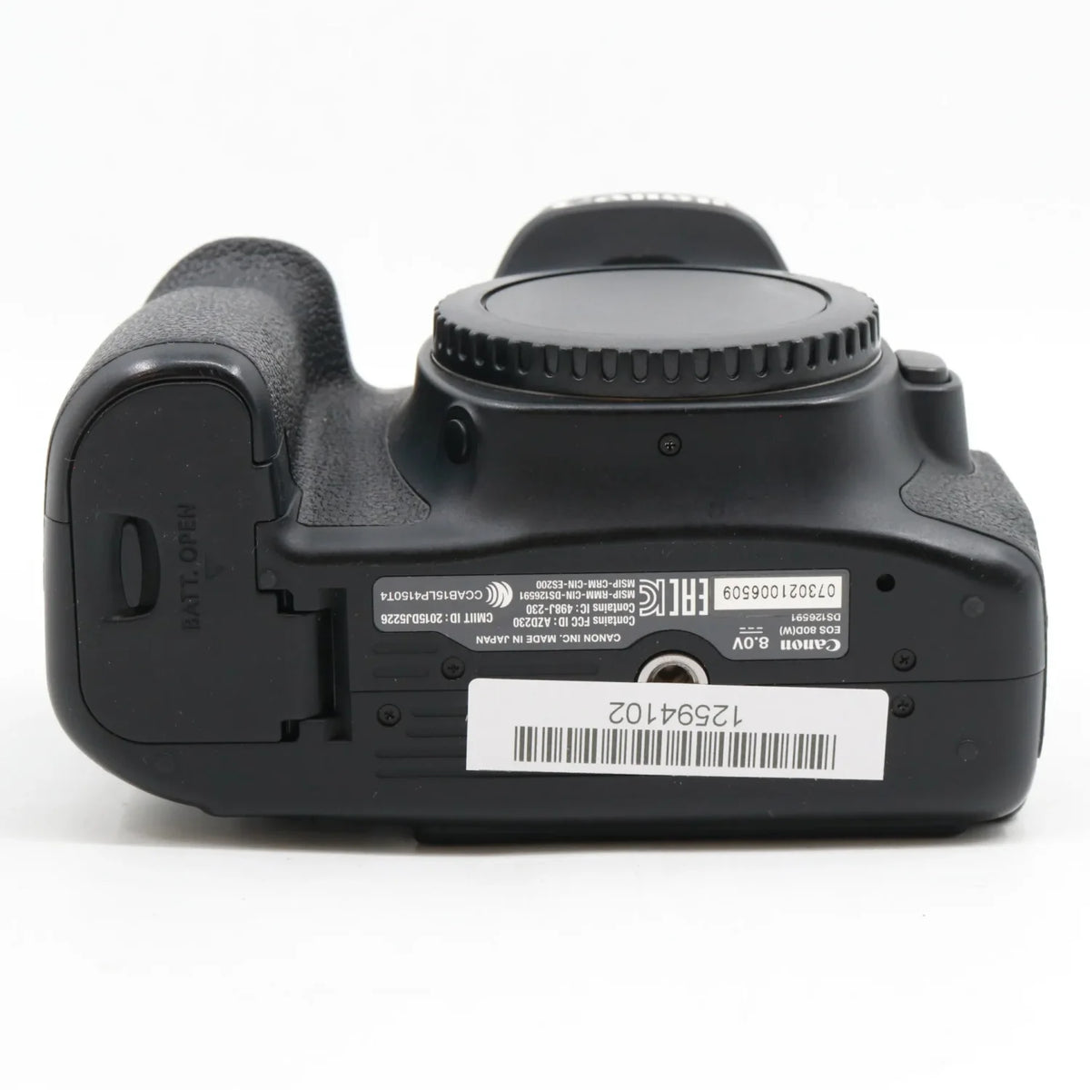 Canon EOS 80D body used
