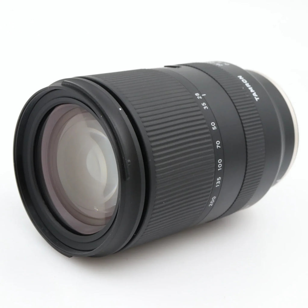 Tamron 28-200mm f/2.8-5.6 Di III RXD Sony FE usato