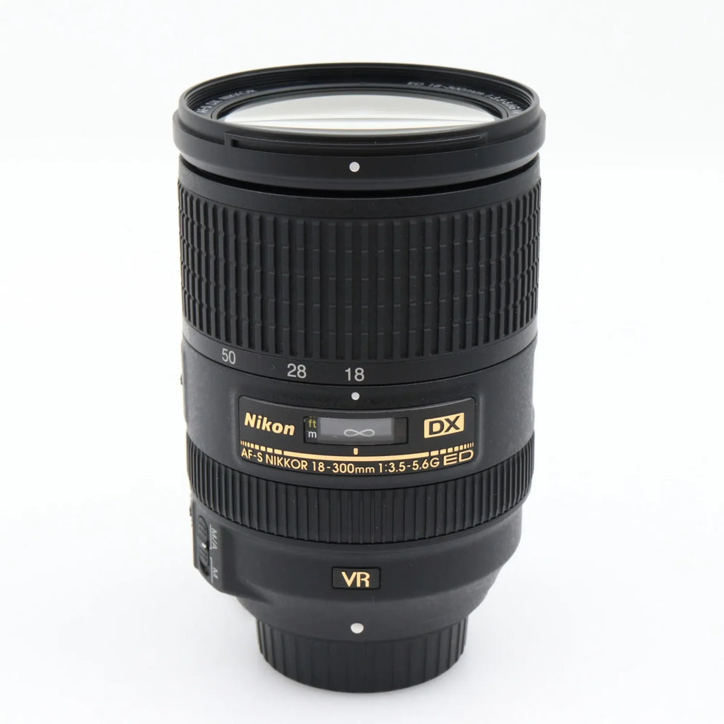 Nikon AF-S 18-300mm f/3.5-5.6G ED VR DX tweedehands