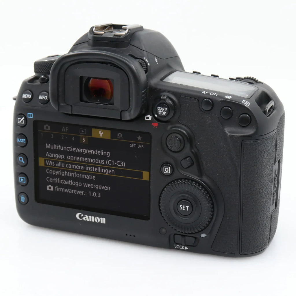Canon EOS 5D Mark IV body used