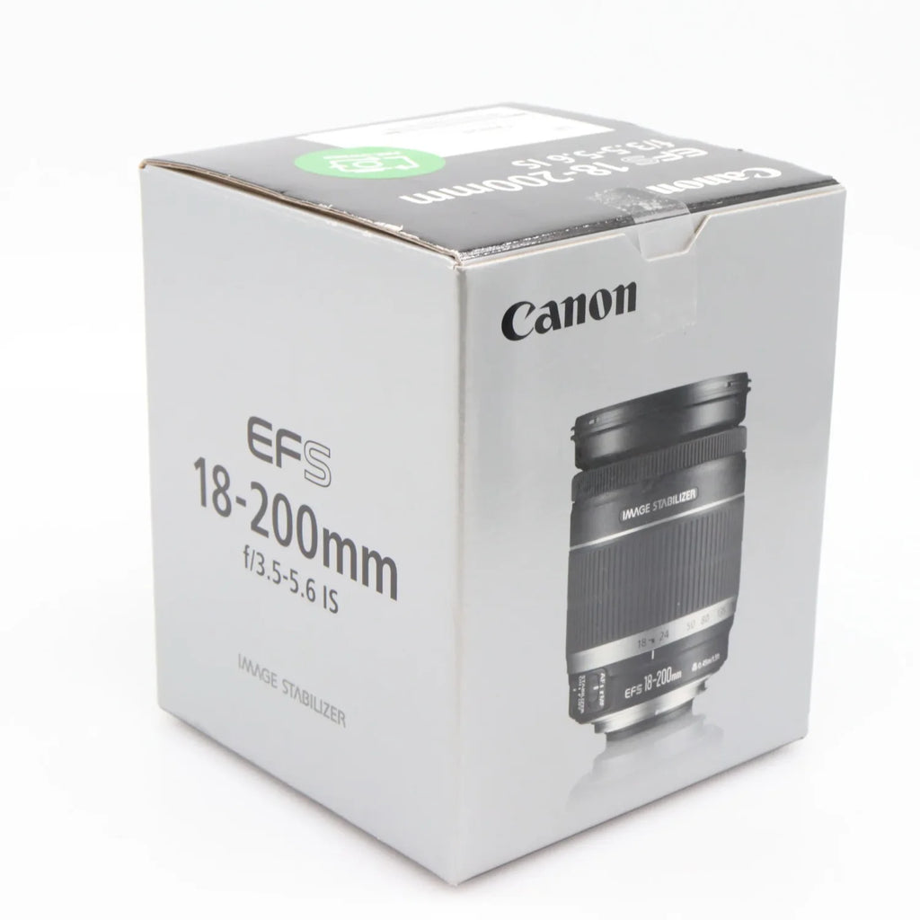 Canon EF-S 18-200mm f/3.5-5.6 IS tweedehands